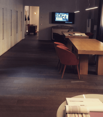 Cesana at Metroquality: author showers stalls on Via Solferino 24